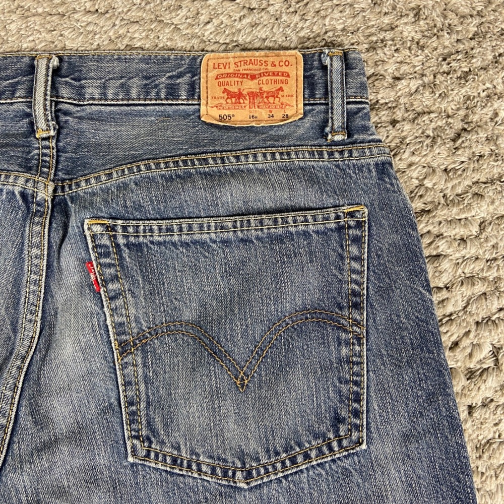 Vintage Levi's 505 Jeans Women 16‎ Husky (34x28) Blue Denim Straight Classic Y2k